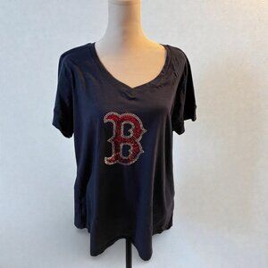 Boston Red Sox Sequined "B" V-neck T-shirt